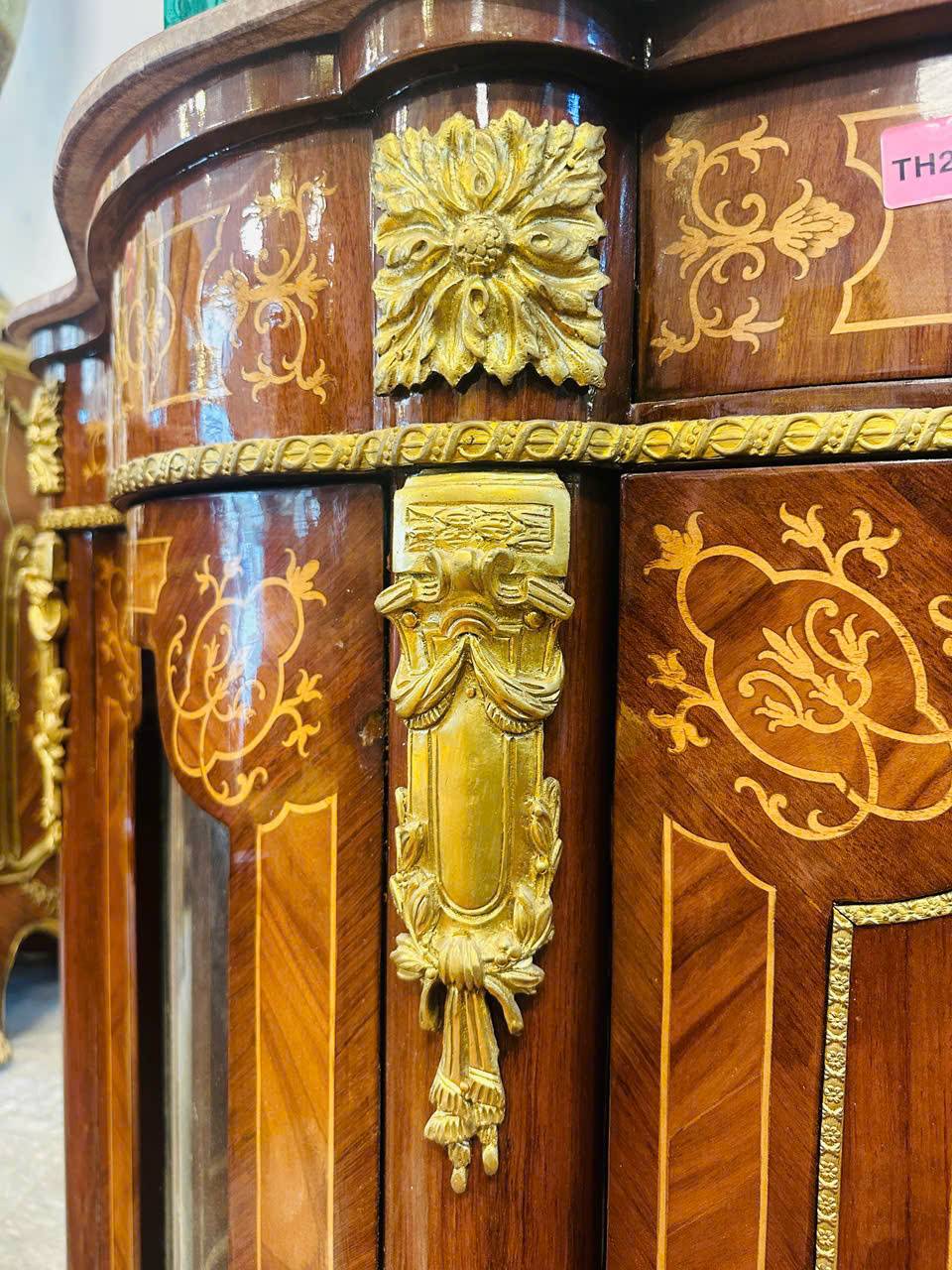 Kệ Gỗ Cổ Điển Thượng Lưu&nbsp;